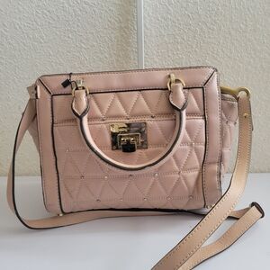 MICHAEL KORS OYSTER QUILTED BAG.